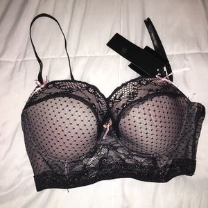 Sexy Daisy Fuentes bra!